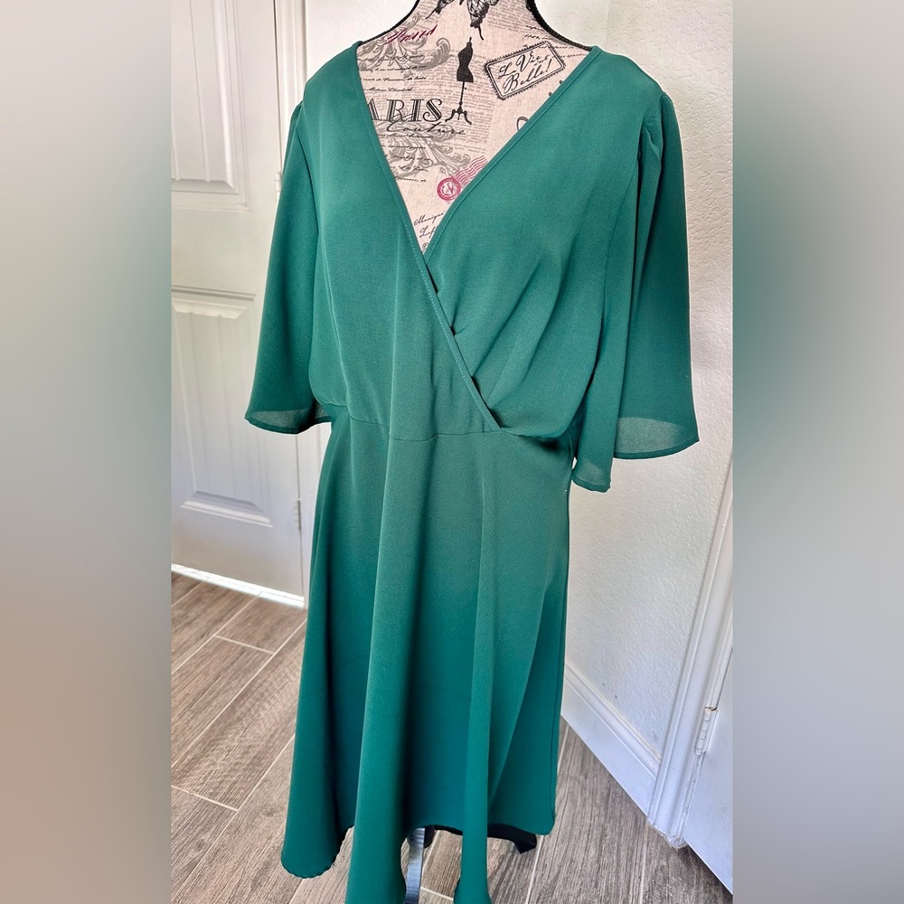 Gorgeous Flowy Emerald Wrap Dress XL